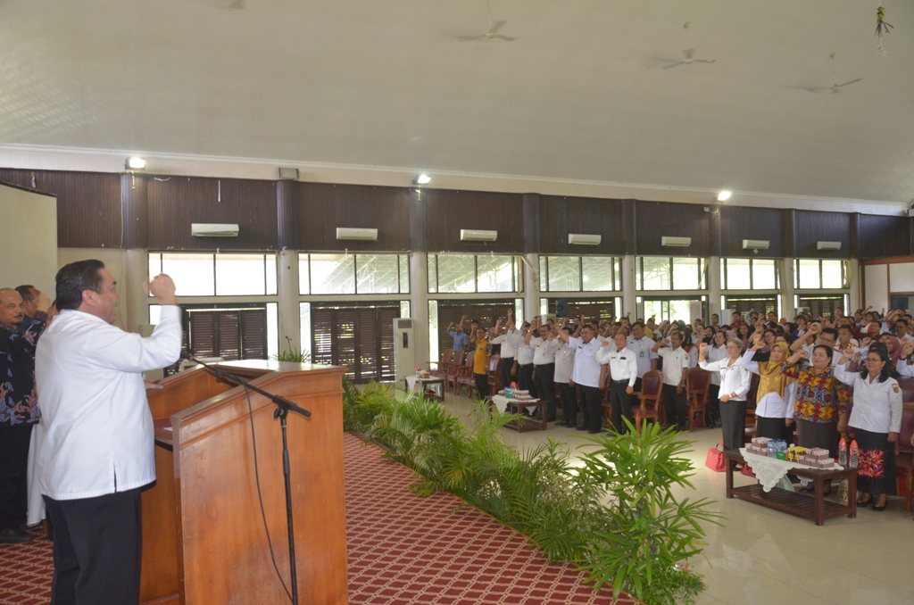 Kegiatan Seminar Pendidikan Nasional: Tema Pendidikan Sendawar 2025 